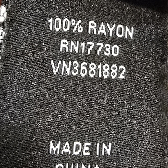 Jason Wu for Target XS Gray Tee Shirt with Black Lace Pattern - Picture 5 of 6